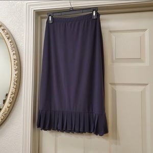 Susan Lawrence pleated fringe skirt is a size Medium.